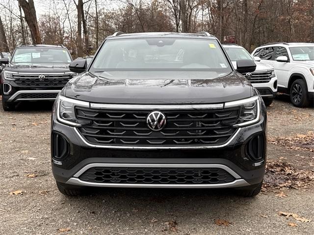 new 2026 Volkswagen Atlas Cross Sport car, priced at $48,977