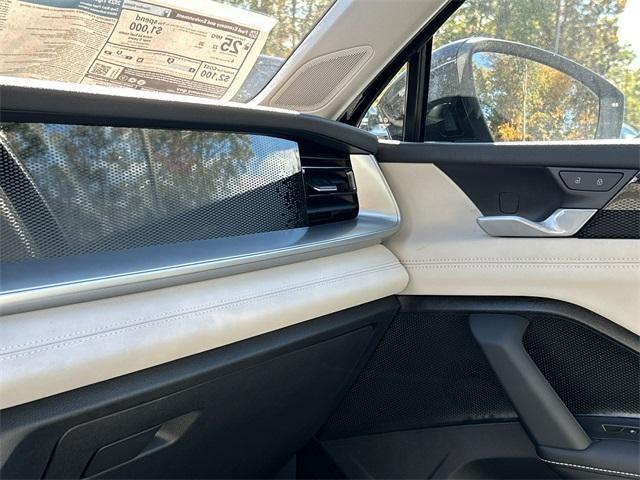 new 2025 Volkswagen Tiguan car, priced at $37,946