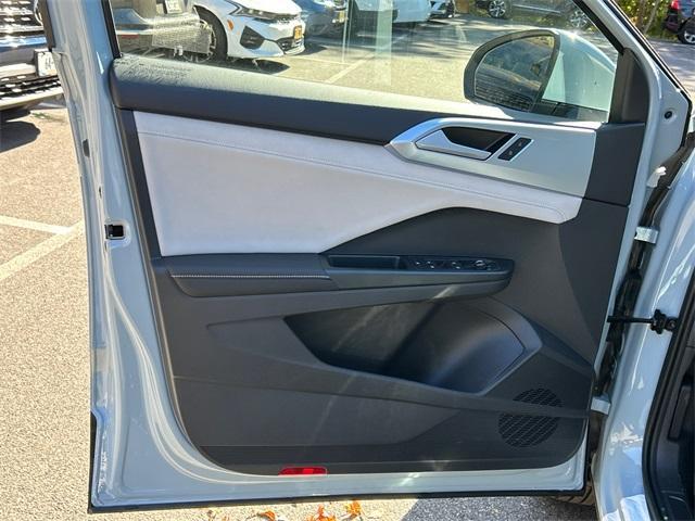 new 2025 Volkswagen Taos car, priced at $33,951
