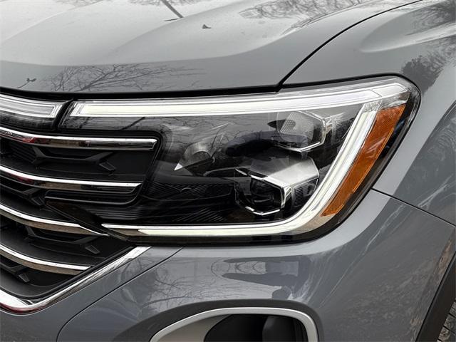 new 2026 Volkswagen Atlas car, priced at $51,081