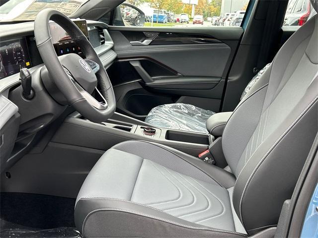 new 2025 Volkswagen Tiguan car, priced at $40,756