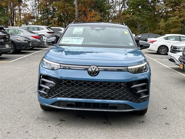 new 2025 Volkswagen Tiguan car, priced at $40,756