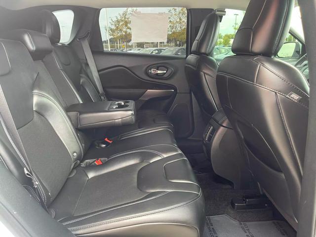 used 2019 Jeep Cherokee car, priced at $14,995