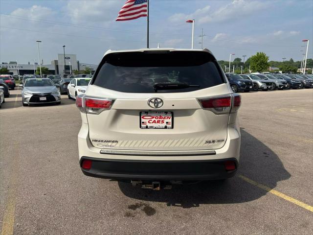 used 2015 Toyota Highlander car, priced at $17,995