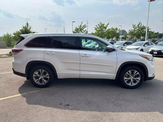 used 2015 Toyota Highlander car, priced at $17,995