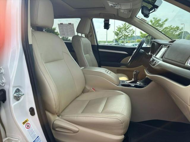 used 2015 Toyota Highlander car, priced at $17,995