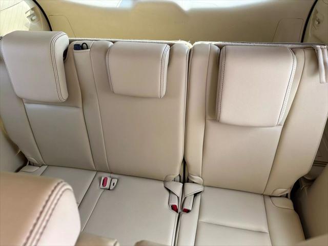 used 2015 Toyota Highlander car, priced at $17,995