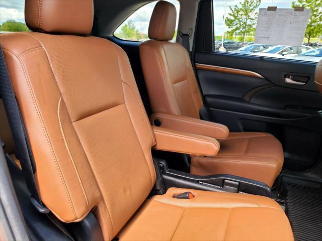 used 2017 Toyota Highlander Hybrid car, priced at $26,995