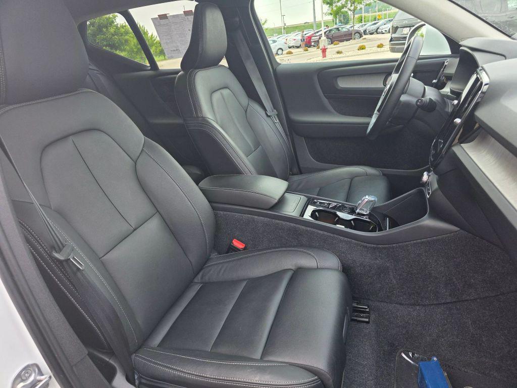 used 2024 Volvo XC40 car, priced at $28,995