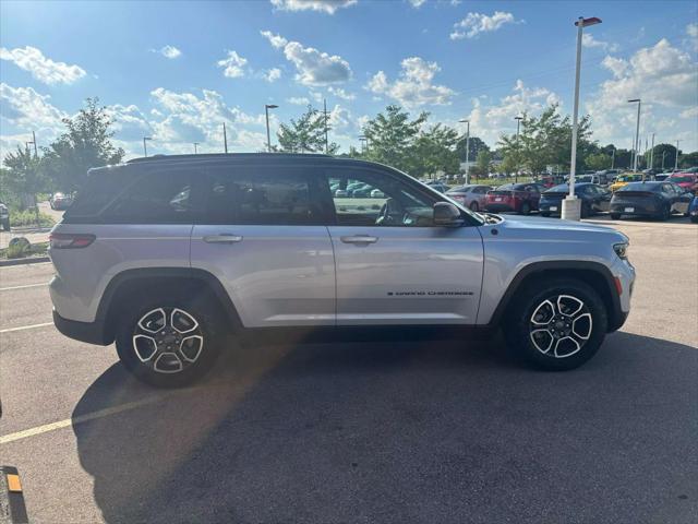 used 2022 Jeep Grand Cherokee car, priced at $35,995
