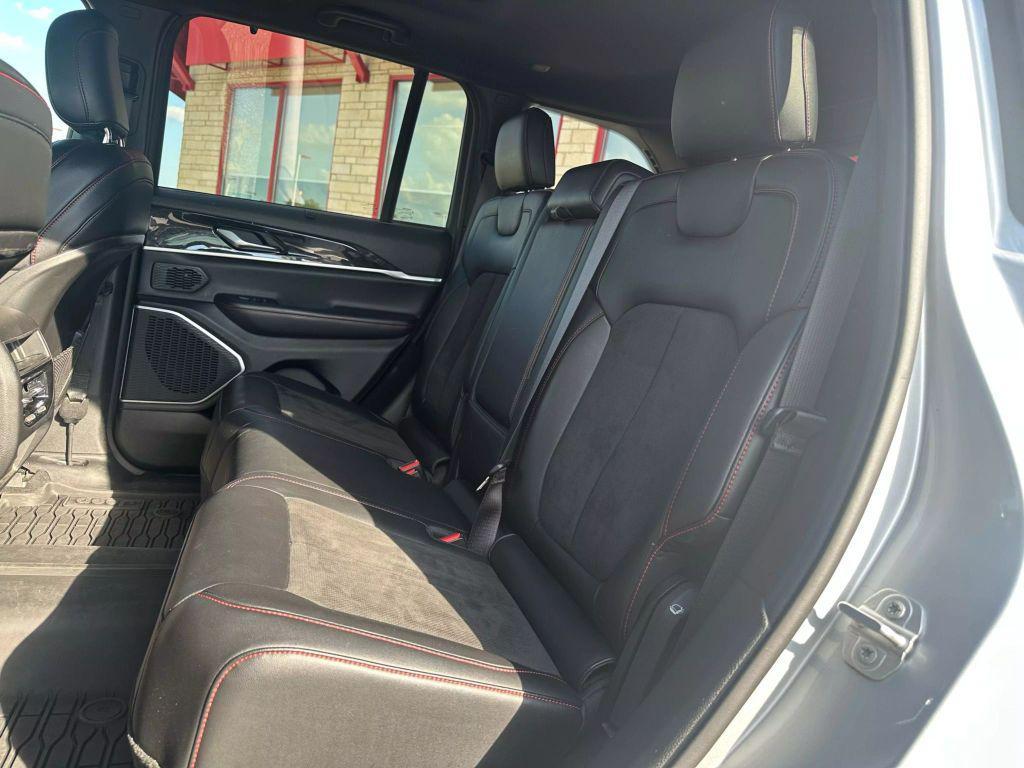used 2022 Jeep Grand Cherokee car, priced at $35,995