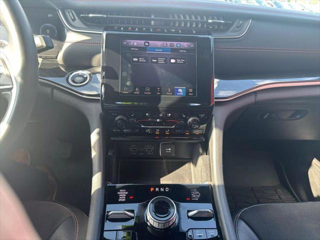 used 2022 Jeep Grand Cherokee car, priced at $35,995