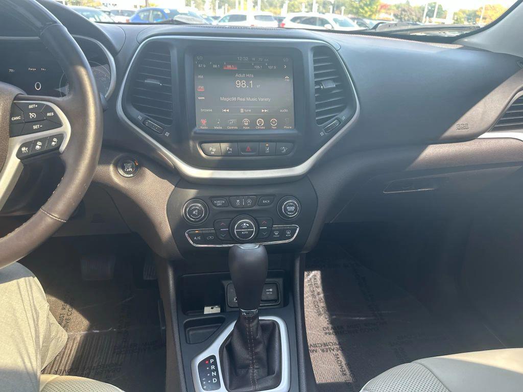 used 2016 Jeep Cherokee car, priced at $14,995