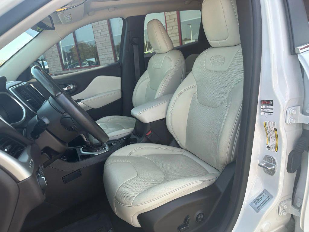 used 2016 Jeep Cherokee car, priced at $14,995