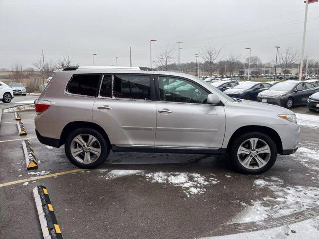 used 2013 Toyota Highlander car, priced at $12,995