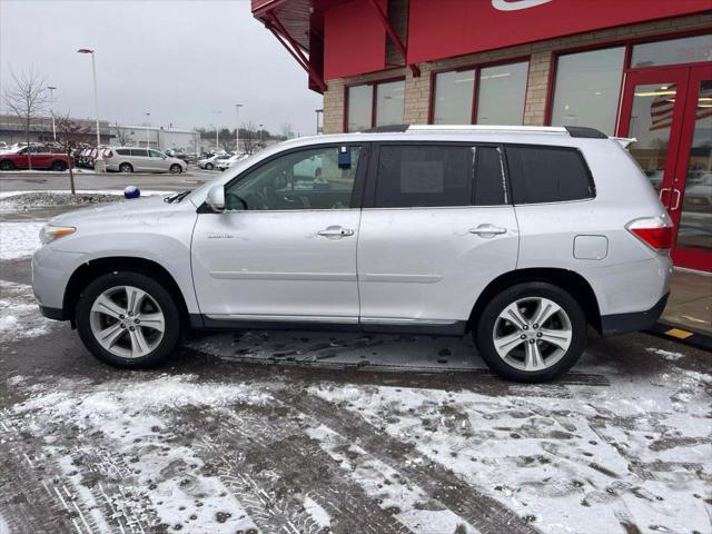 used 2013 Toyota Highlander car, priced at $12,995