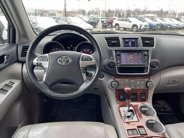 used 2013 Toyota Highlander car, priced at $12,995