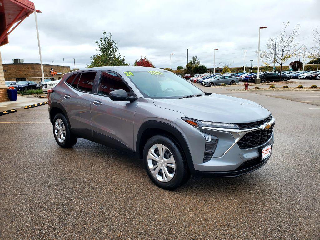 used 2024 Chevrolet Trax car, priced at $19,995