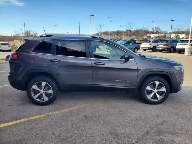 used 2019 Jeep Cherokee car, priced at $17,995