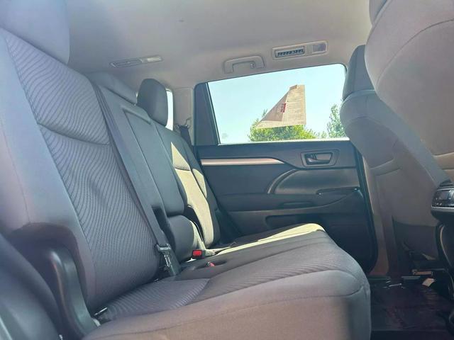 used 2019 Toyota Highlander car, priced at $21,995