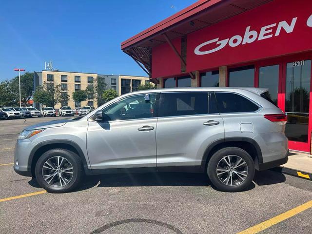 used 2019 Toyota Highlander car, priced at $21,995