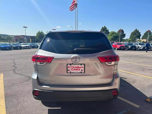 used 2019 Toyota Highlander car, priced at $21,995