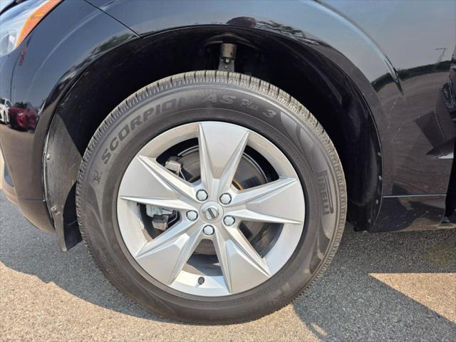 used 2022 Volvo XC60 car, priced at $25,995