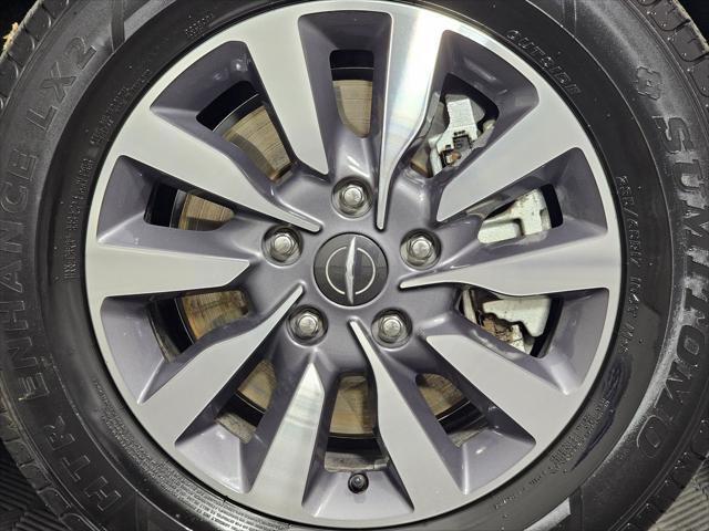 used 2023 Chrysler Pacifica Hybrid car, priced at $27,495