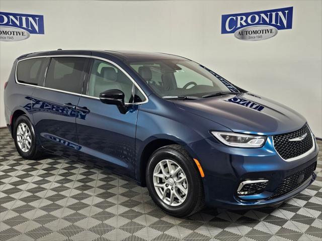 new 2025 Chrysler Pacifica car, priced at $43,807