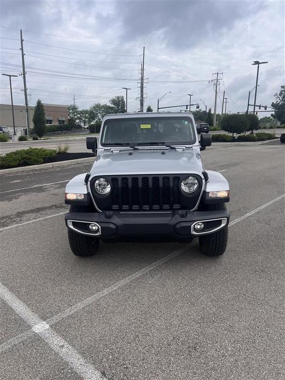 used 2022 Jeep Gladiator car, priced at $32,786