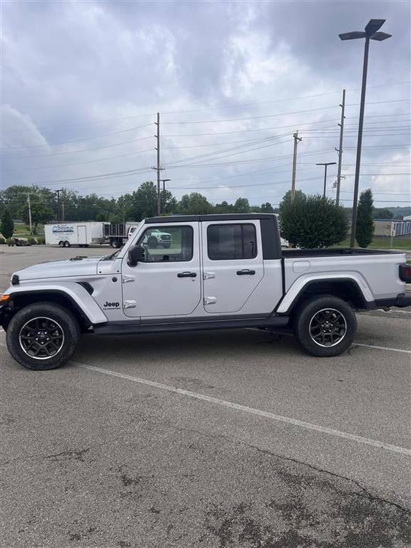 used 2022 Jeep Gladiator car, priced at $32,786