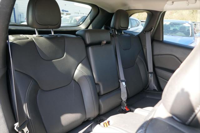 used 2022 Jeep Cherokee car
