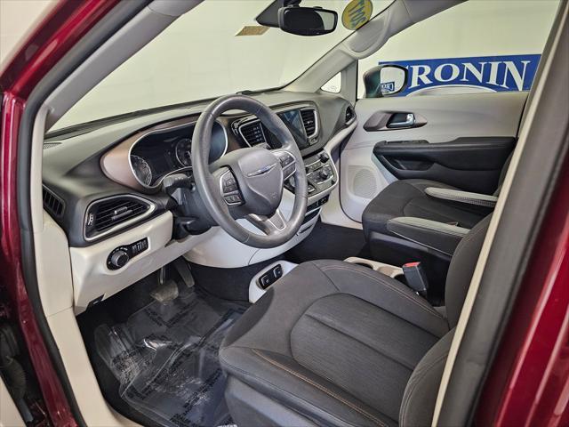 used 2017 Chrysler Pacifica car, priced at $13,995