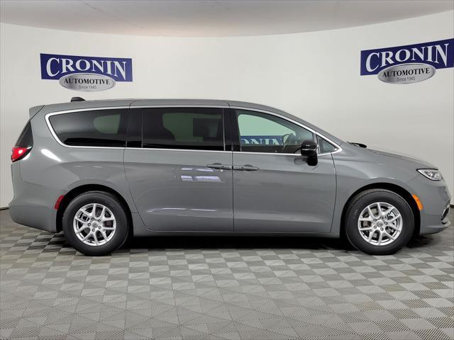 new 2025 Chrysler Pacifica car, priced at $41,812