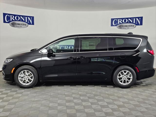 new 2025 Chrysler Pacifica car, priced at $43,307