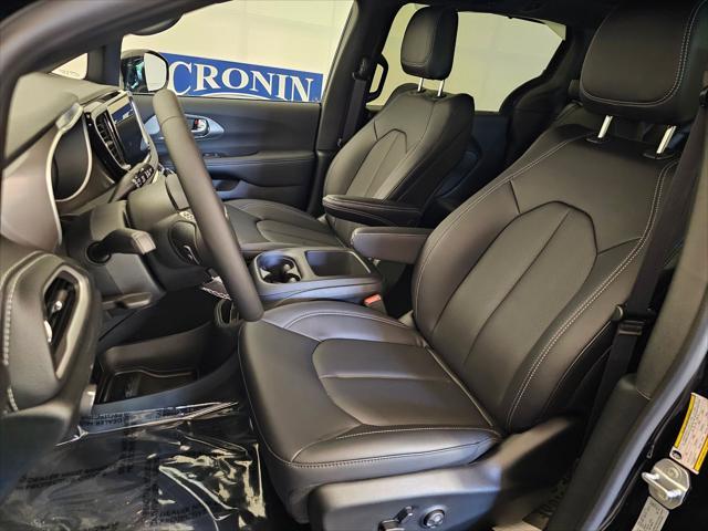 new 2025 Chrysler Pacifica car, priced at $43,307