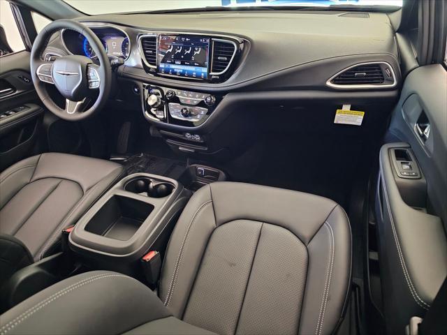new 2025 Chrysler Pacifica car, priced at $43,307