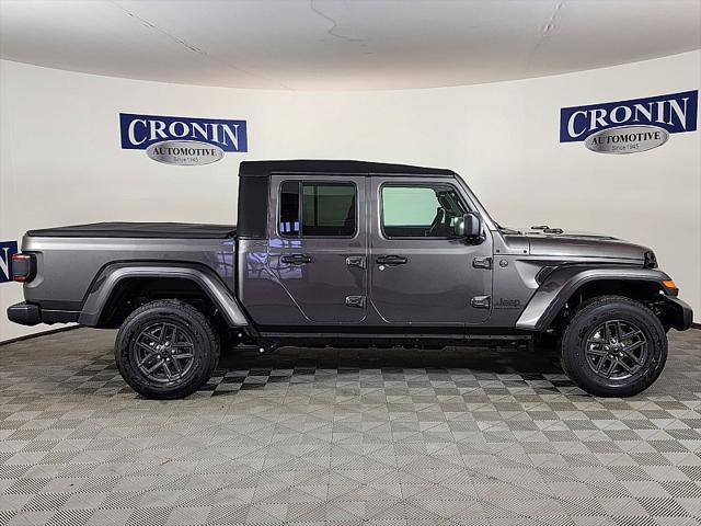 new 2024 Jeep Gladiator car, priced at $40,438