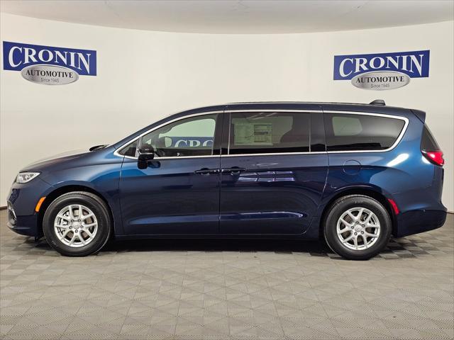 new 2025 Chrysler Pacifica car, priced at $42,302
