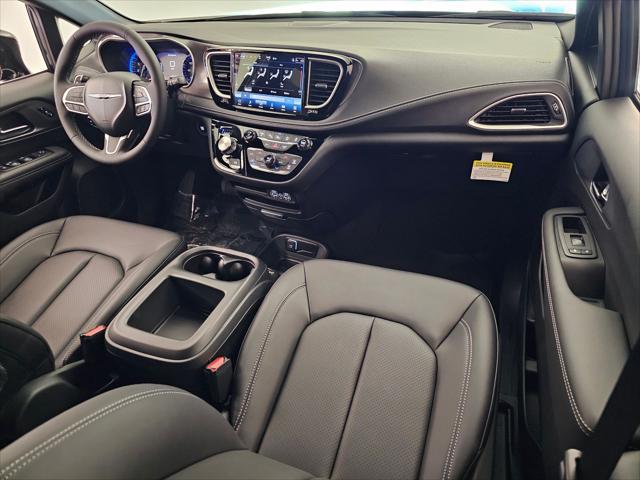 new 2025 Chrysler Pacifica car, priced at $42,302
