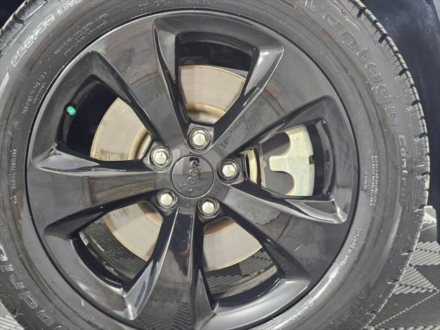 used 2021 Jeep Cherokee car, priced at $21,995