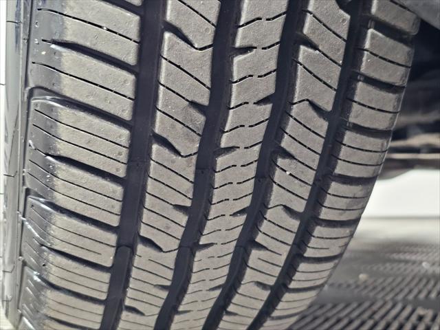 used 2021 Jeep Cherokee car, priced at $21,995
