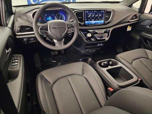 new 2025 Chrysler Pacifica Hybrid car, priced at $47,586