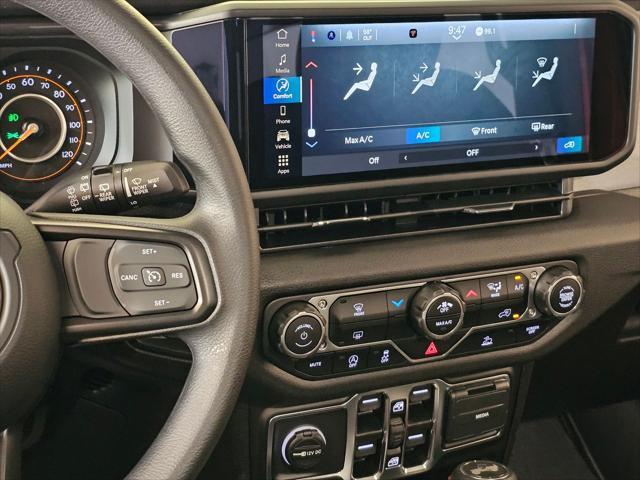 new 2025 Jeep Wrangler car, priced at $40,350