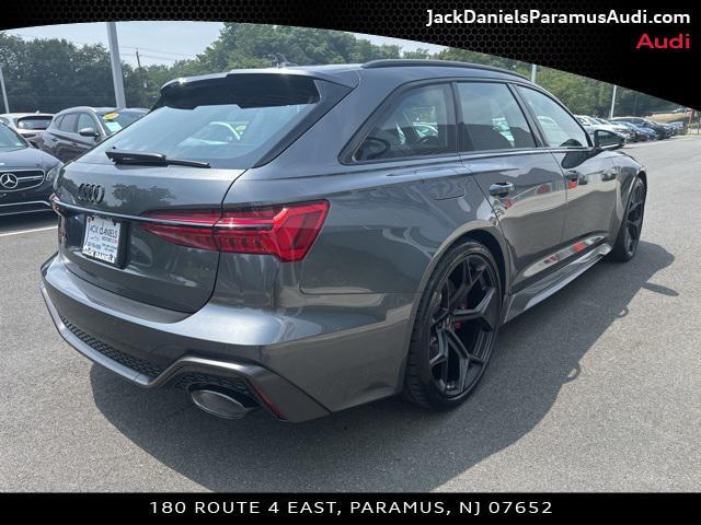 new 2025 Audi RS 6 Avant car, priced at $147,685