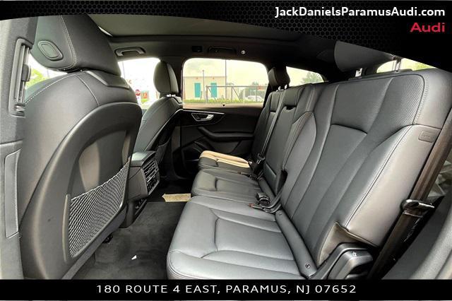 new 2025 Audi Q7 car, priced at $75,930