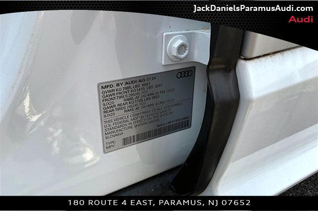 new 2025 Audi Q7 car, priced at $75,930