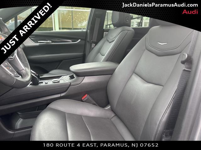 used 2022 Cadillac XT5 car, priced at $31,899