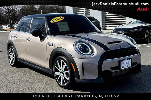 used 2022 MINI Hardtop car, priced at $23,245