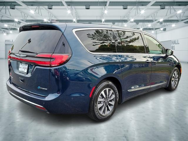 used 2023 Chrysler Pacifica Hybrid car, priced at $30,900